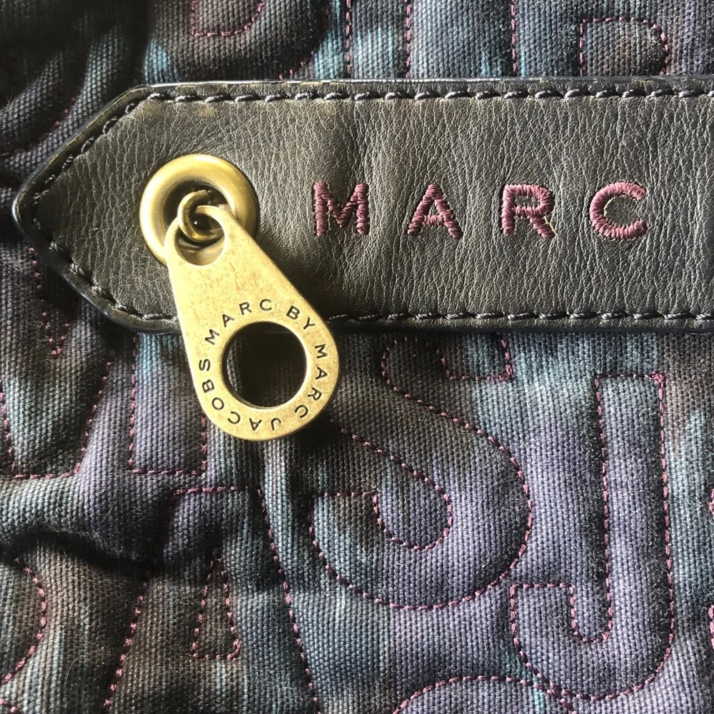 MARC BY MARC JACOBS Logo Quilted Canvas Tote - Picture 9 of 16